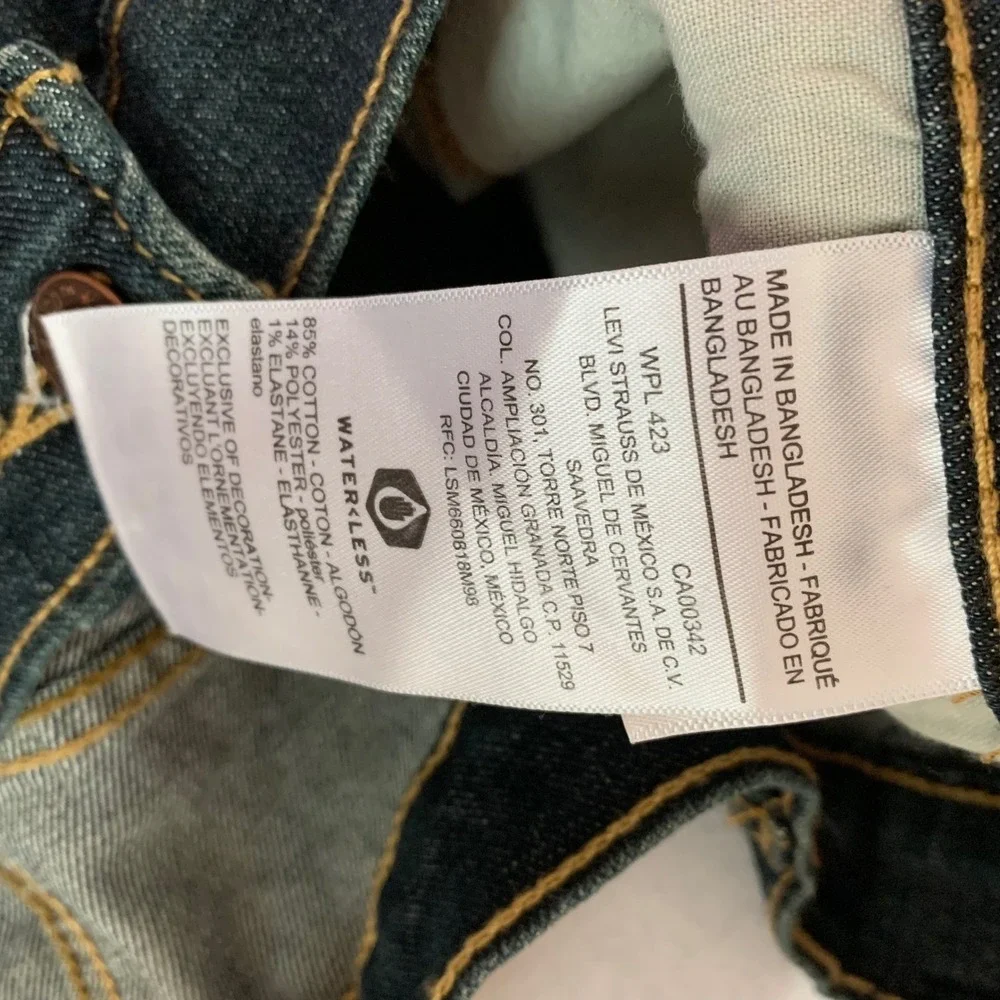 Signature by Levi Strauss & Co Mens S61 Relaxed Fit Dark Wash Denim Jeans 42x30‎